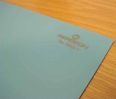 Bergeon 7808 Premium – Uhrmachermatte Modell Grün oder Schwarz – Rutschfeste Oberfläche, 320 x 240 x 2 mm