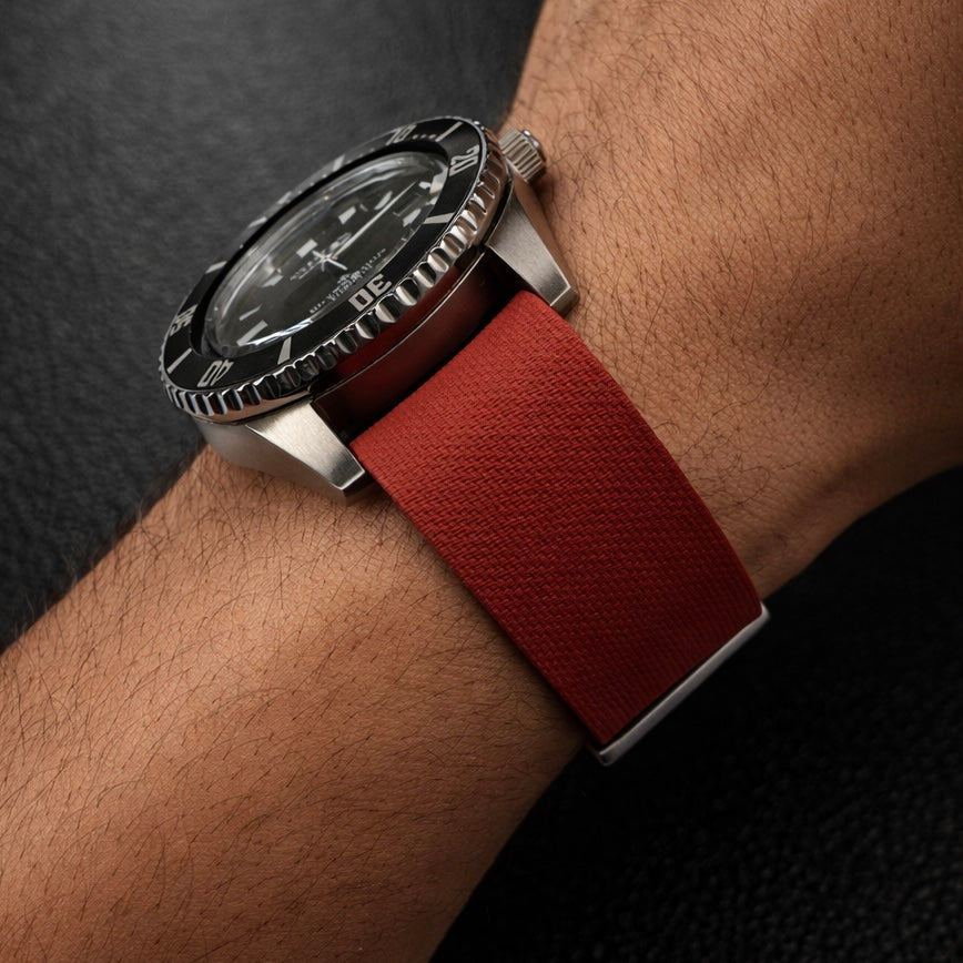 image bracelet montre nato rouge trop beau parfait pour rolex, seiko, citizen