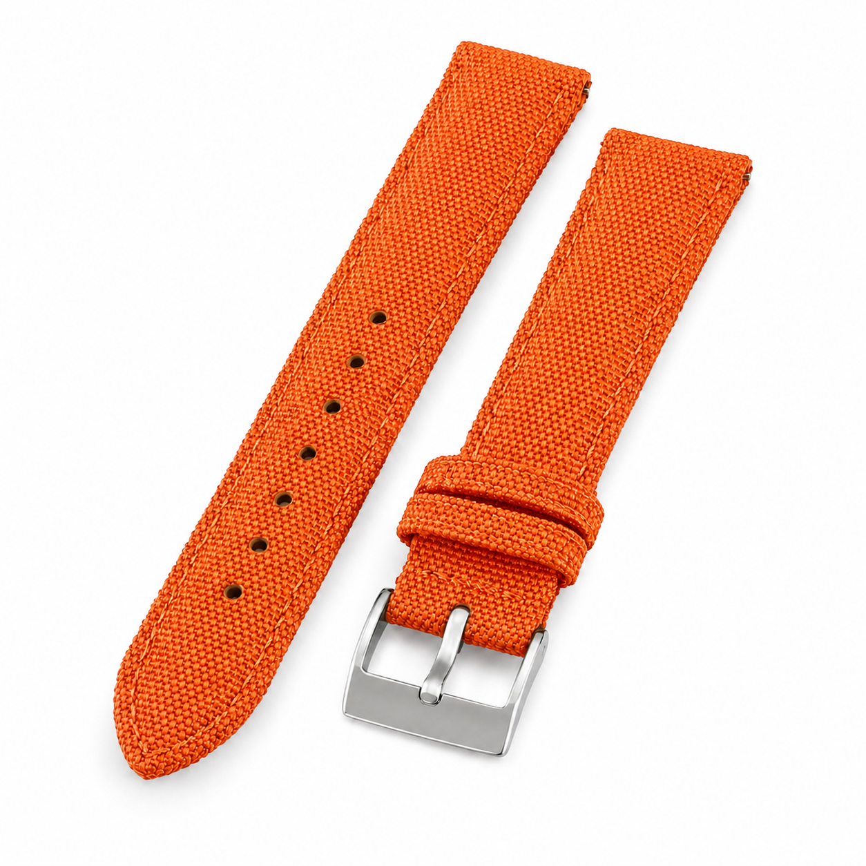 Bracelet de montre orange en toile de voile résistante avec boucle en acier inoxydable et système de dégagement rapide.