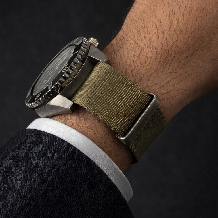 Khakifarbenes NATO-Uhrenarmband aus Nylon / Satinschnalle – Weich – Khaki – Herren