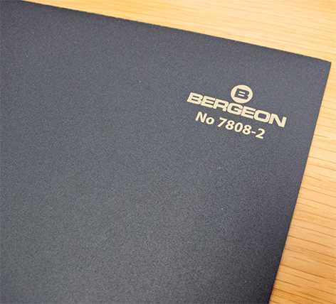 Bergeon 7808 Premium – Uhrmachermatte Modell Grün oder Schwarz – Rutschfeste Oberfläche, 320 x 240 x 2 mm