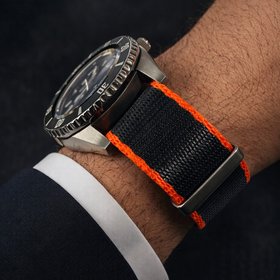 Schwarz/Orangefarbenes NATO-Uhrenarmband aus Nylon / Satinschnalle - Herren
