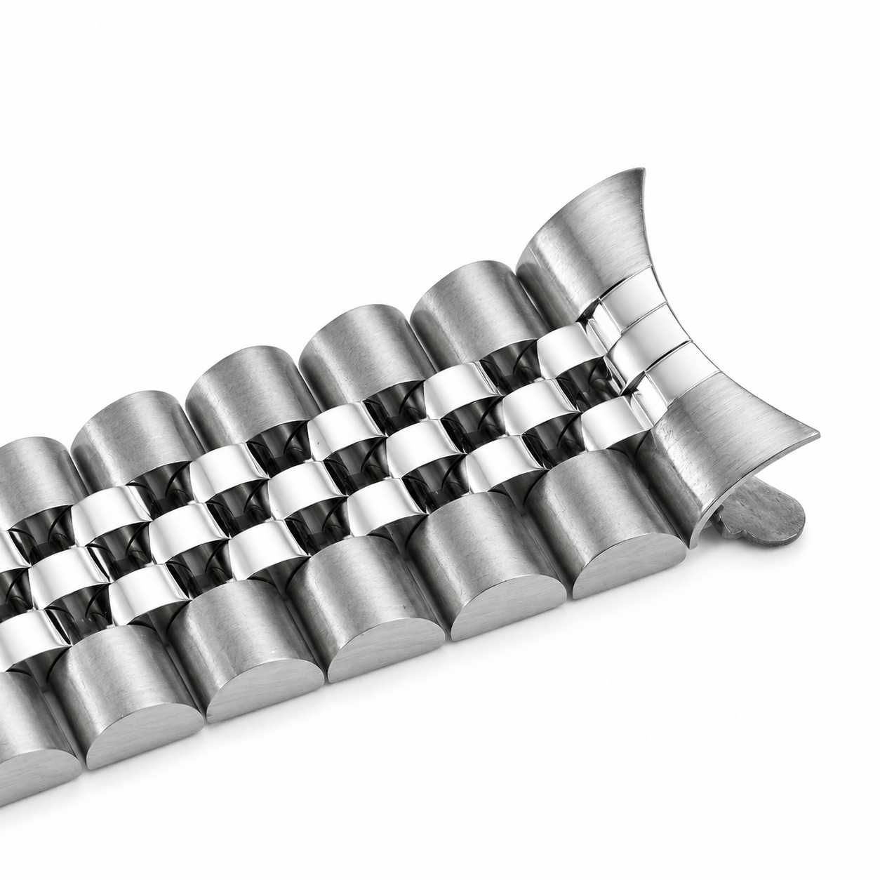 Close-up of a Jubilee stainless steel watch bracelet featuring three polished center link rows and two brushed outer link rows, compatible with Seiko 5 and SKX watches.