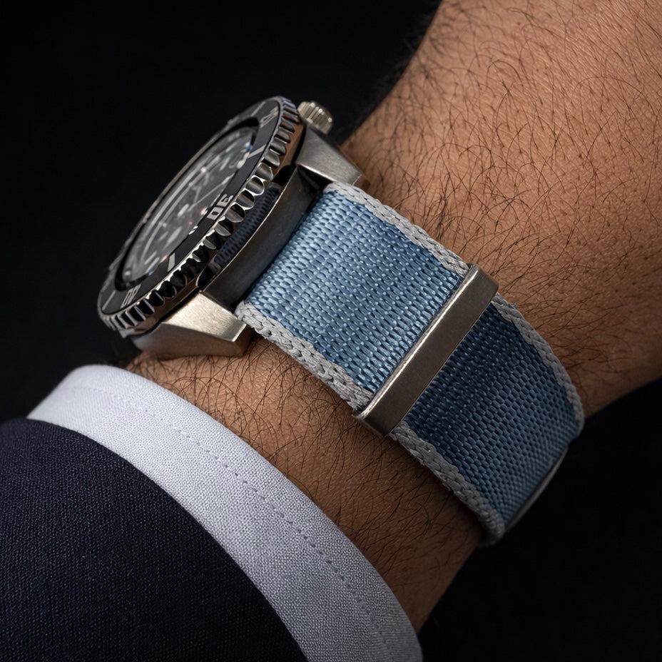 Bracelet de Montre NATO Nylon Gris clair / Bleu / Boucle satin - Homme