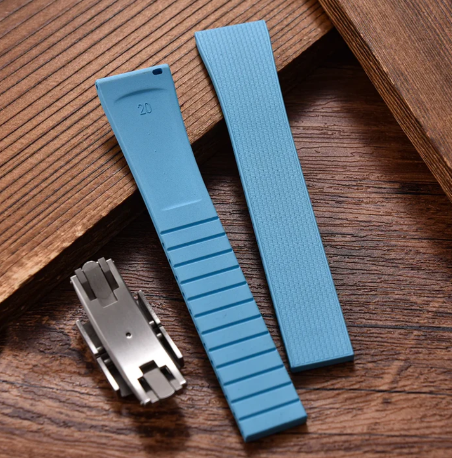 Mosaik-Kautschuk-Uhrenarmband – Silberne Faltschließe – Himmelblau