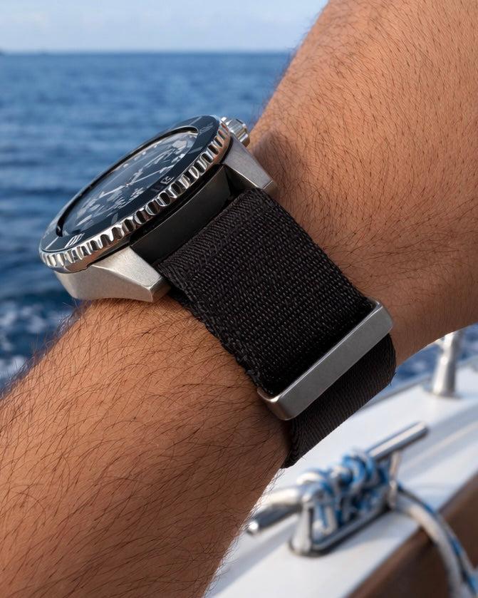 Schwarzes NATO-Uhrenarmband aus Nylon / Satinschnalle – Weich – Herren