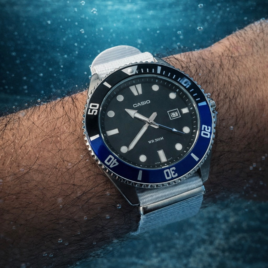 Weißes NATO-Uhrenarmband aus Nylon (25 cm)