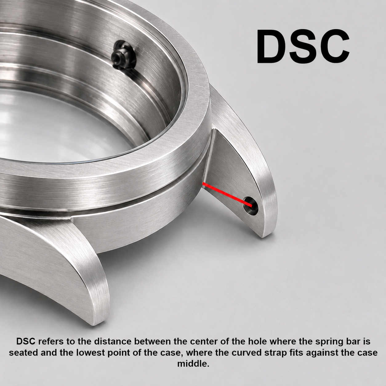 DSC désigne la distance entre le centre du trou où est logée la barrette à ressort et le point le plus bas du boîtier, là où le bracelet incurvé vient s’appuyer contre la carrure.