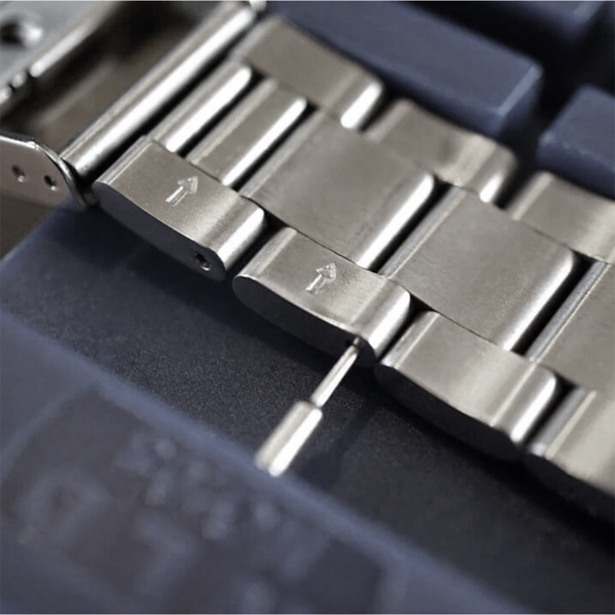 Watch Band Pin Punch Tool - Adjust, Reduce, Shorten - Up to 24mm