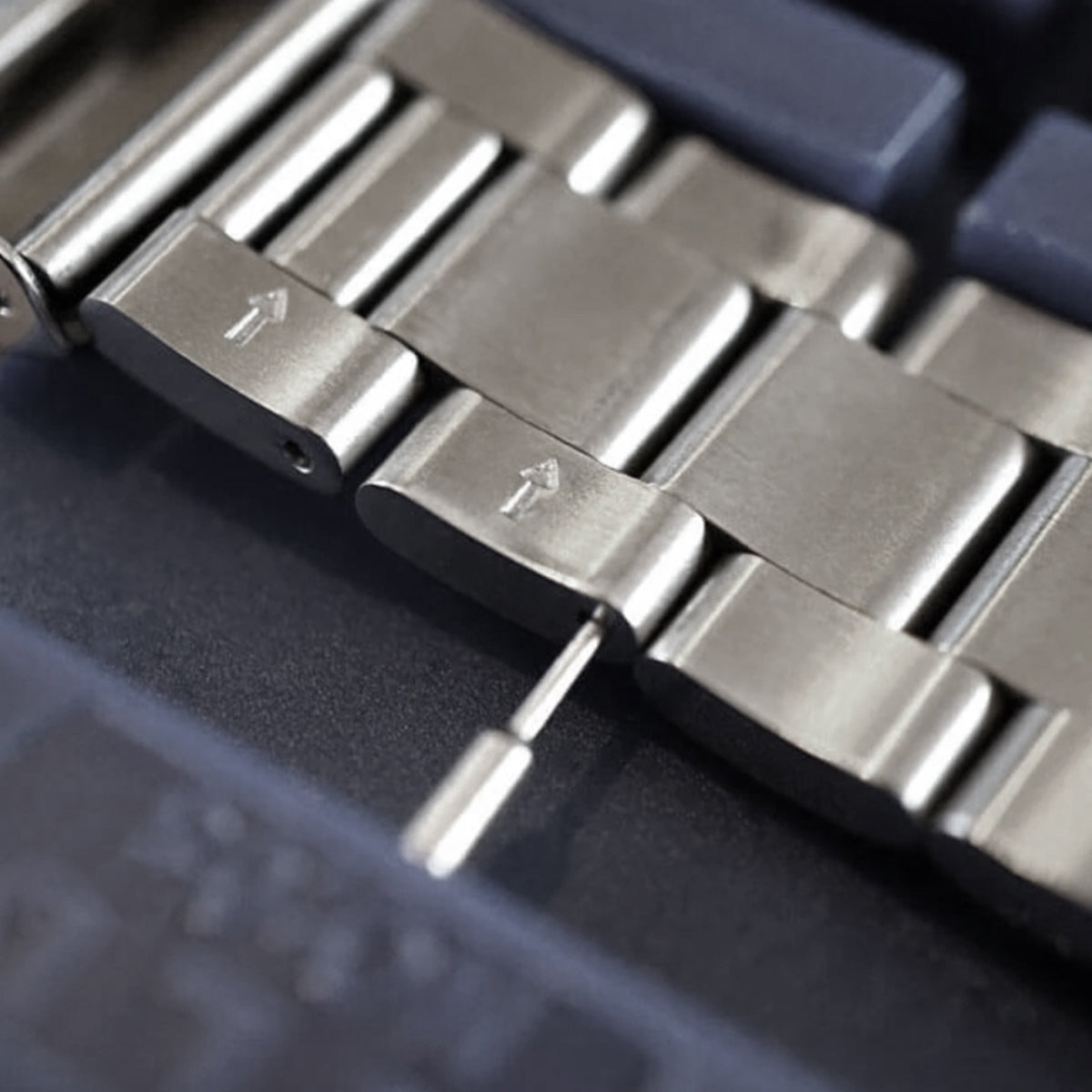 Stiftstanzwerkzeug für Uhrenarmbänder – 5 Stifte im Lieferumfang enthalten